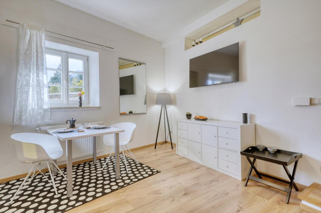 Zentral gelegenes Apartment mit Garage und Garten Kaltern Exterior foto