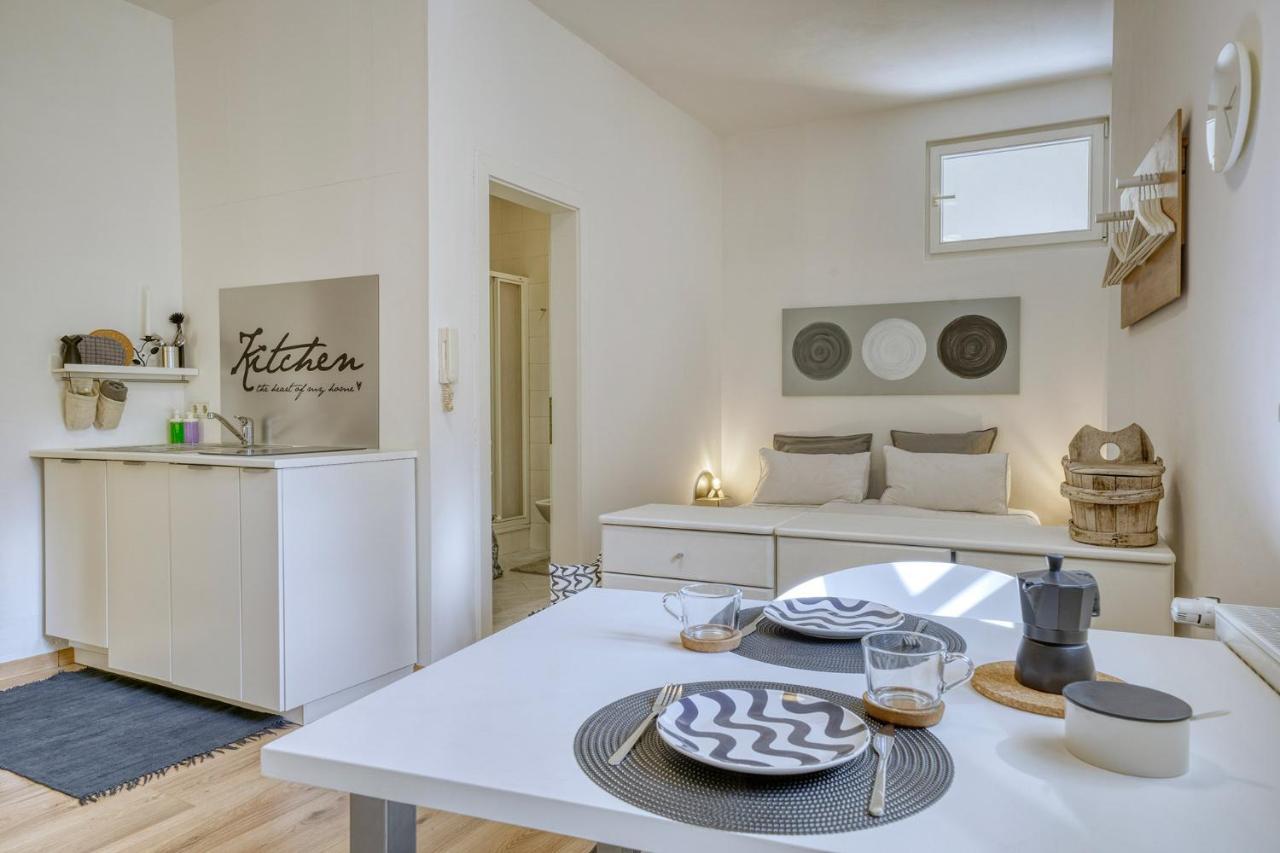 Zentral gelegenes Apartment mit Garage und Garten Kaltern Exterior foto